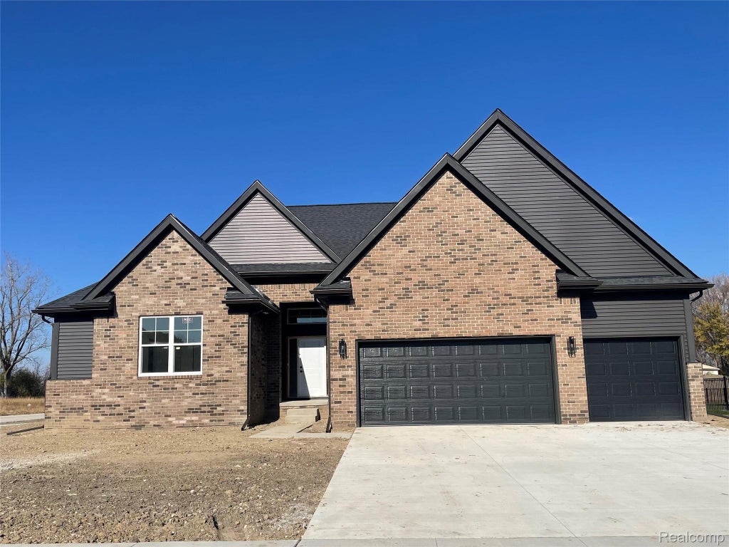 28327 Nadia Ln, Chesterfield township