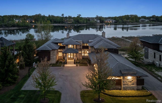 2657 Turtle Shores Dr, Bloomfield charter township