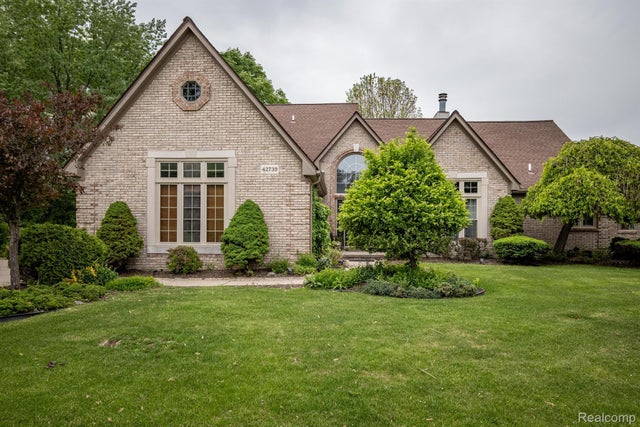 42739 Pond View Dr, Sterling Heights city
