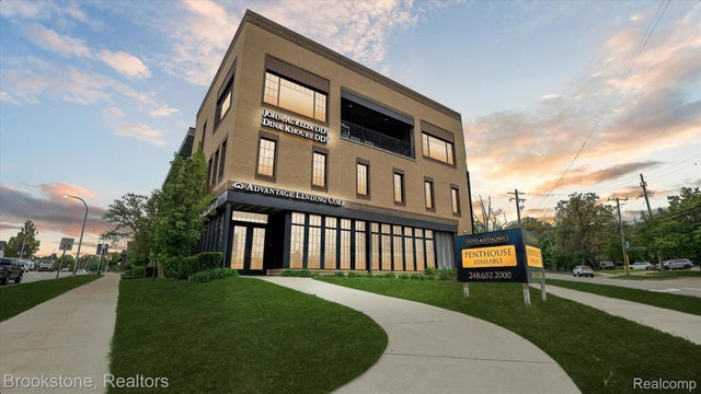 804 N Main St 2c, Rochester city