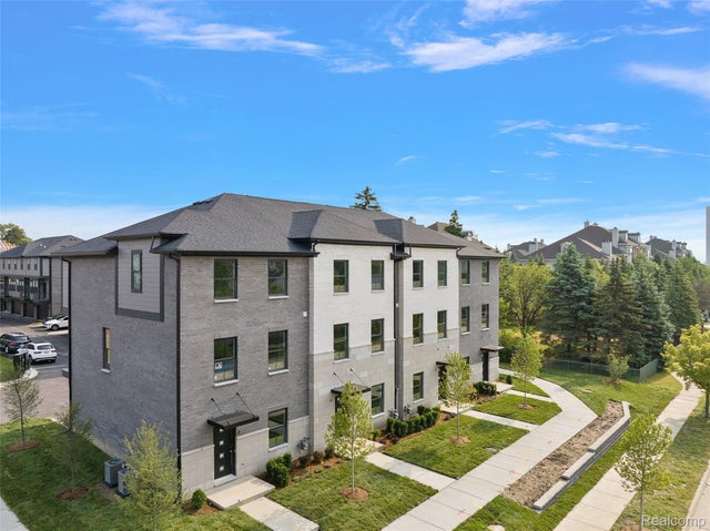 2817 Summers Place, Troy city