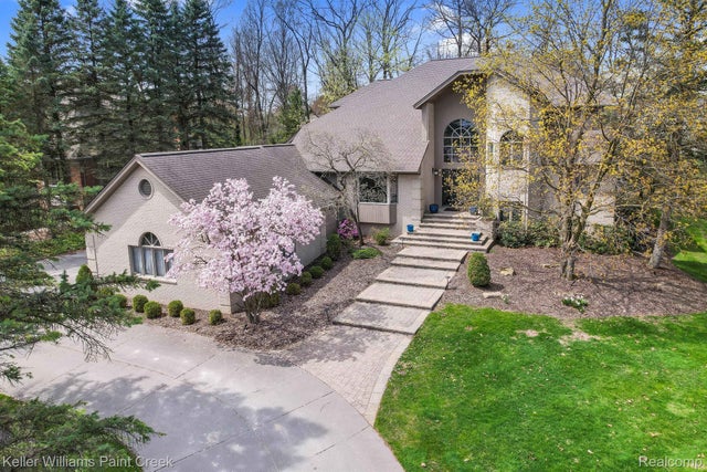 1865 Archers Pointe, Rochester Hills city