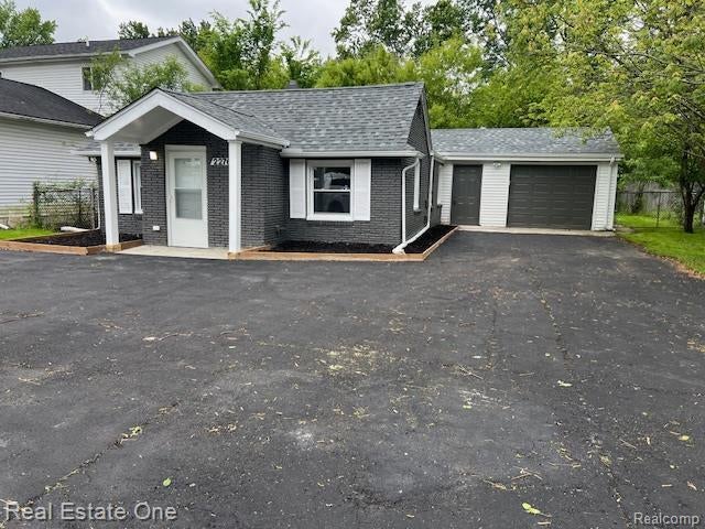 22767 Middlebelt Road, Farmington Hills city
