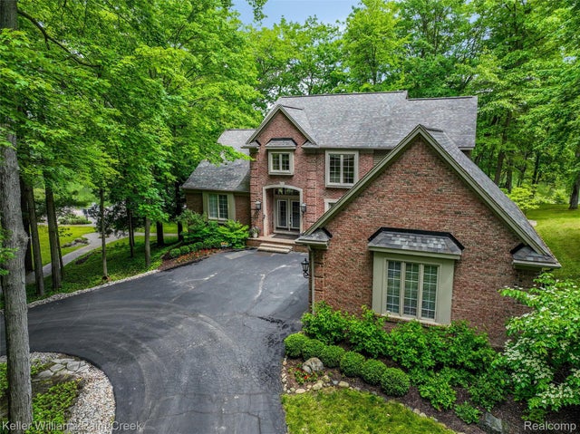 3120 Pond Road, Addison township