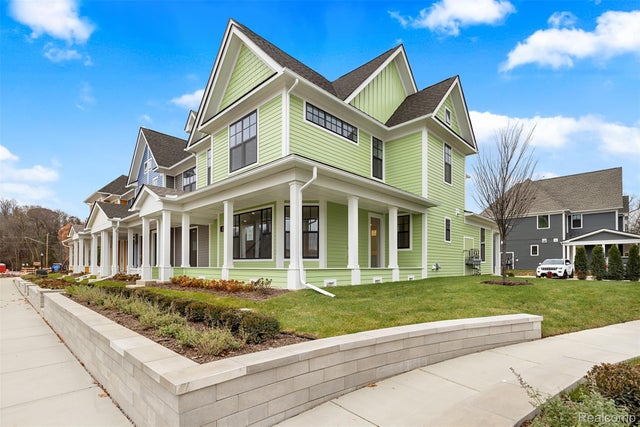 410 S Center Street, Northville city