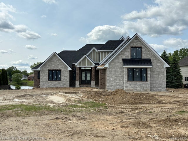 4572 Coastal Parkway, White Lake charter township