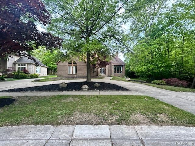 6880 Burtonwood Drive, West Bloomfield charter township