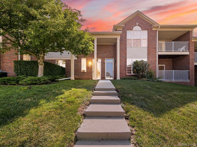 1850 Flagstone Circle, Rochester city