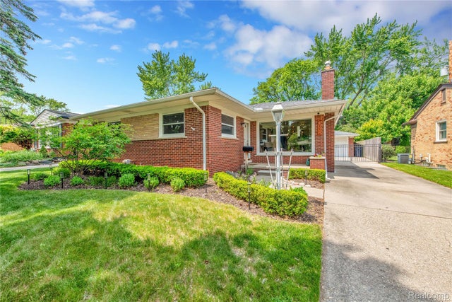 4006 Highfield Road, Royal Oak city