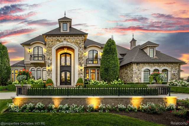 48928 Barola Court, Northville city