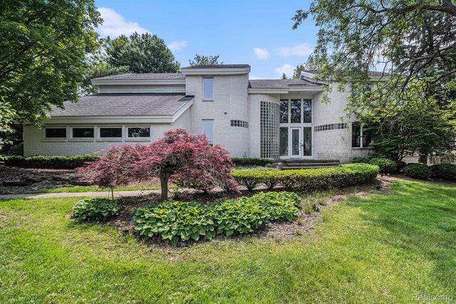 1002 Coldspring Drive, Northville city
