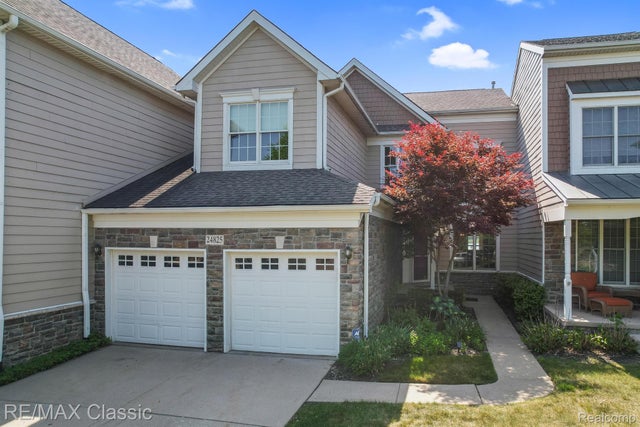 24825 Reeds Pointe Drive, Novi city