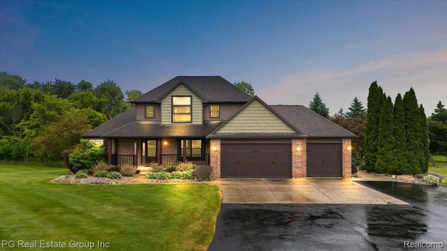 4888 Oakwood Road, Brandon charter township