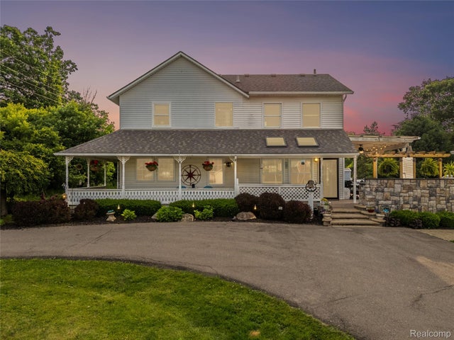 7739 Clyde Road, Oceola township