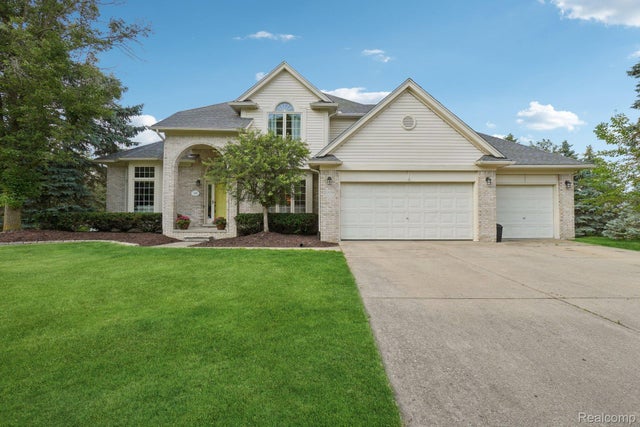 21898 Aspen Court, Farmington Hills city