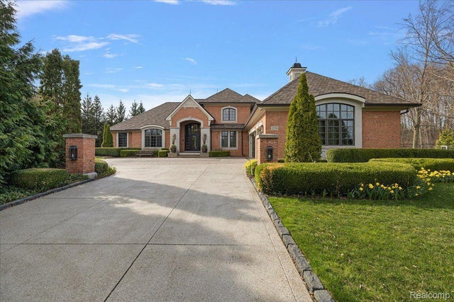 2779 Turtle Lake Drive, Bloomfield charter township