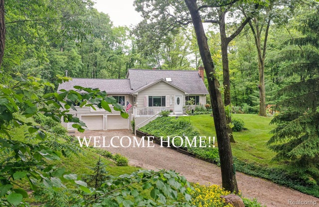 5124 Perryville Road, Groveland township