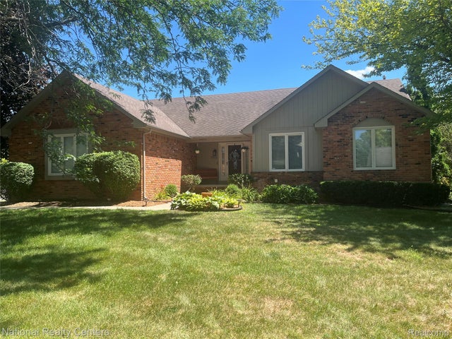 17610 Farmcrest Lane, Northville city