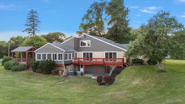 291 N Baldwin Road, Orion charter township