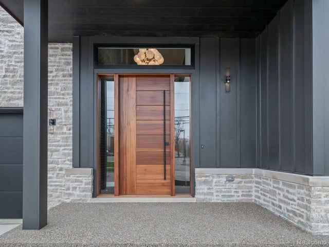 1220 N Pine Street, Rochester city