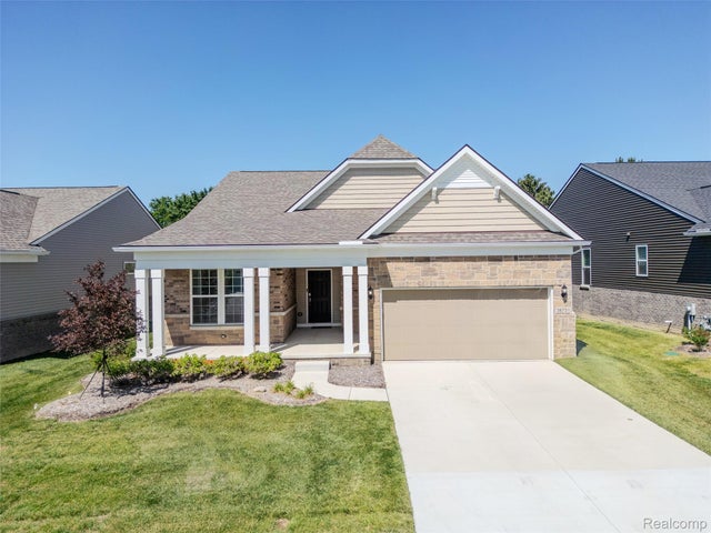 38731 Chasewood Court, Farmington Hills city