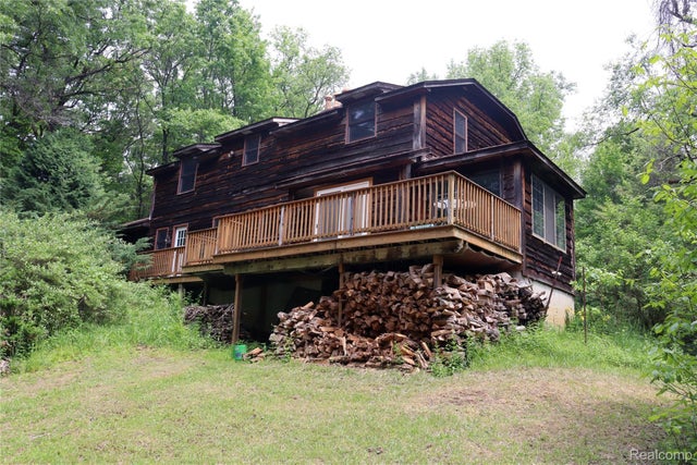 320 Nancy Bird Lane, Brandon charter township