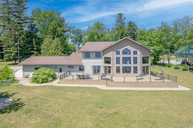 1083 S Lakeshore Road, Sand Beach township
