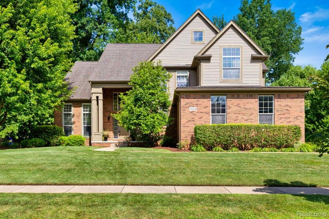 5634 Plantation Drive, Commerce charter township