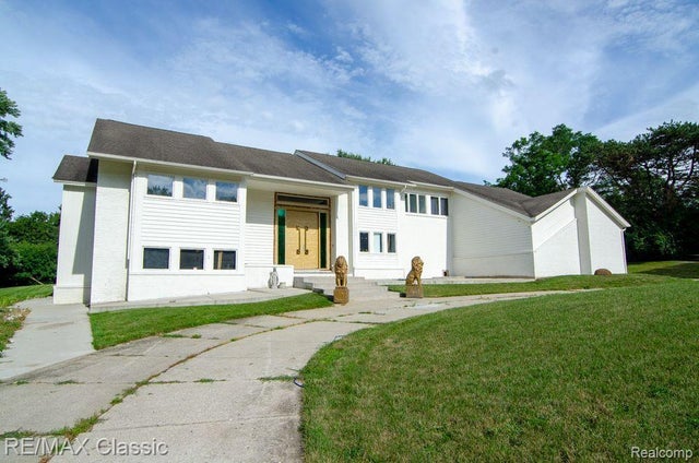 3865 Stonecrest Road, West Bloomfield charter township