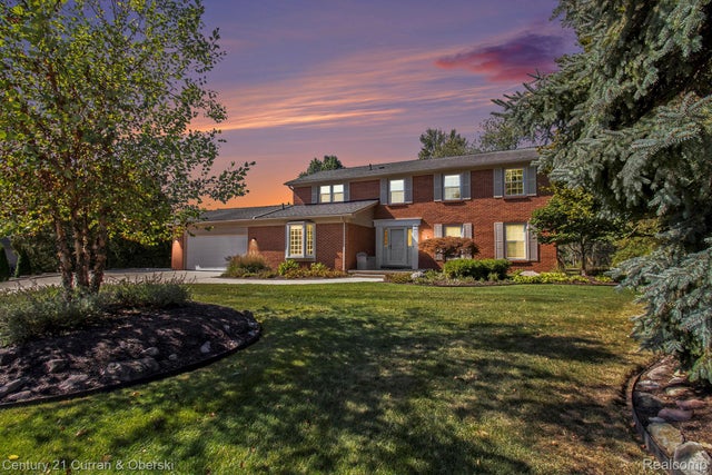 29645 Mayfair Drive, Farmington city
