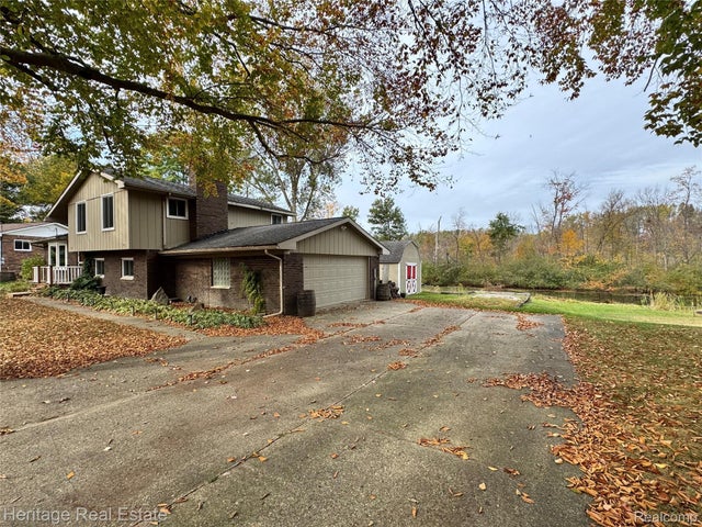 5021 Paula Avenue, Independence charter township