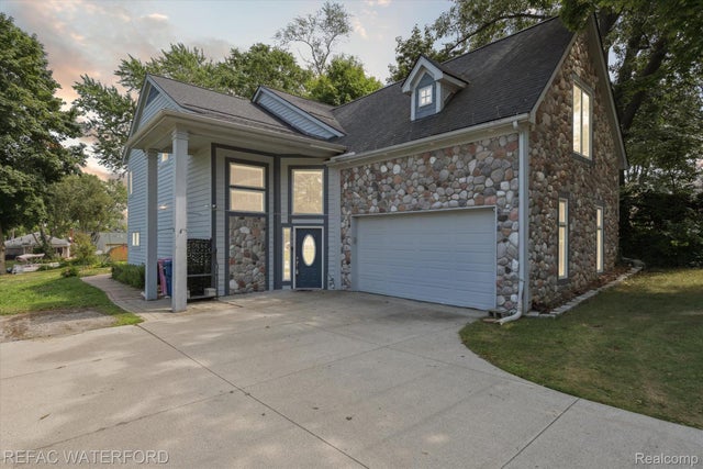 3940 Maiden Street, Waterford charter township