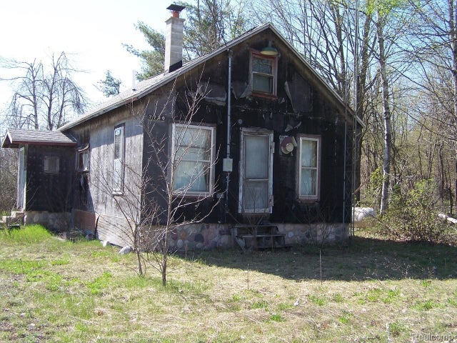 2720 Sawyer Road, Dover township