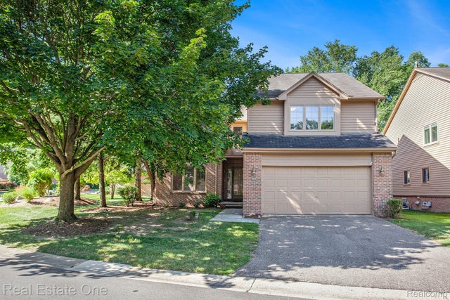 6630 Heron Point, West Bloomfield charter township