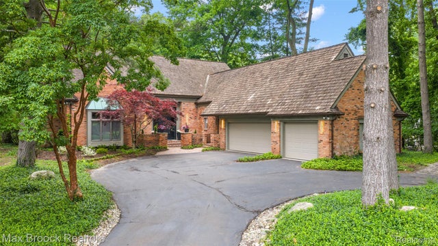 3546 Bloomfield Club Drive, Bloomfield charter township