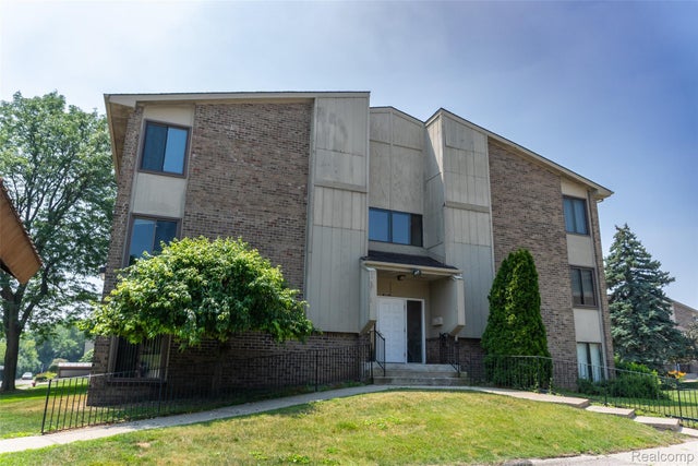 30515 W 14 Mile Road 37, Farmington Hills city