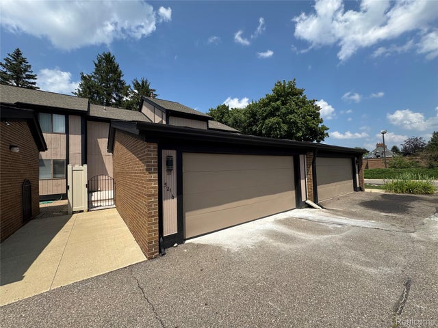 5216 Brett Court, West Bloomfield charter township
