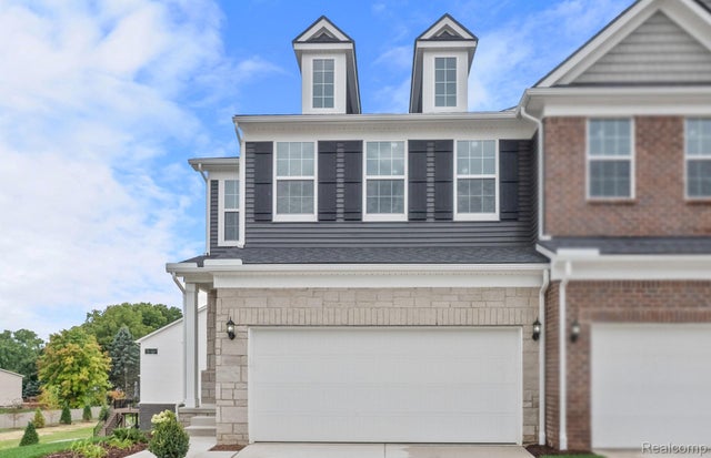 4058 Nottingham Circle, Village of Clarkston city