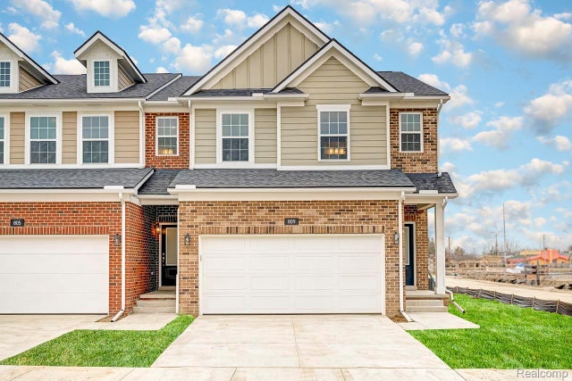 809 Cortland Lane, Troy city