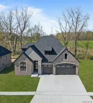 57496 Meadowridge Drive, Washington township