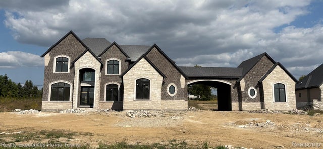 67748 Overlook Trail, Washington township