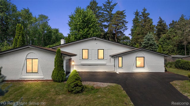 7811 Caberfae Trail, Independence charter township