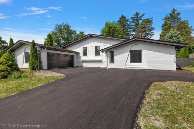 7811 Caberfae Trail, Independence charter township
