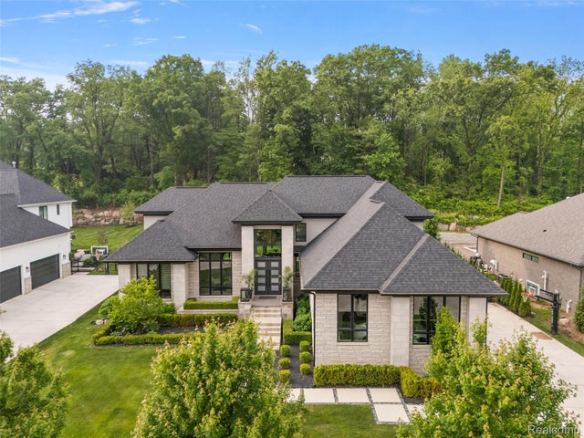 212 Enclave Court, Rochester Hills city