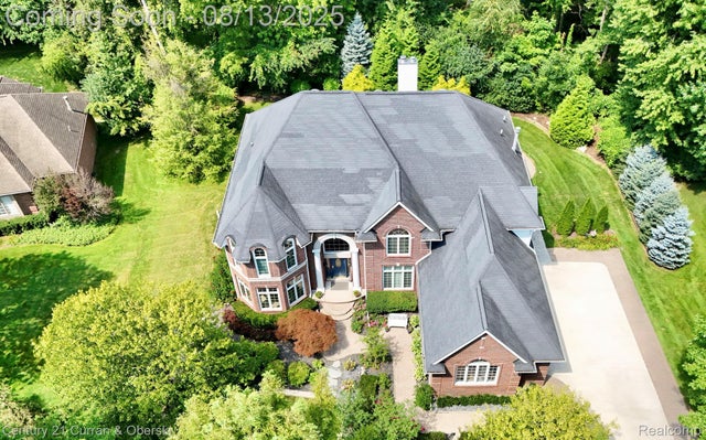 22573 Halifax Lane, Novi city