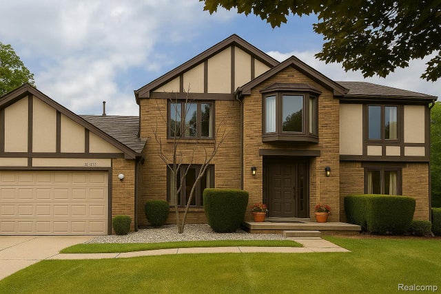 37486 Emerald Forest Drive, Farmington Hills city