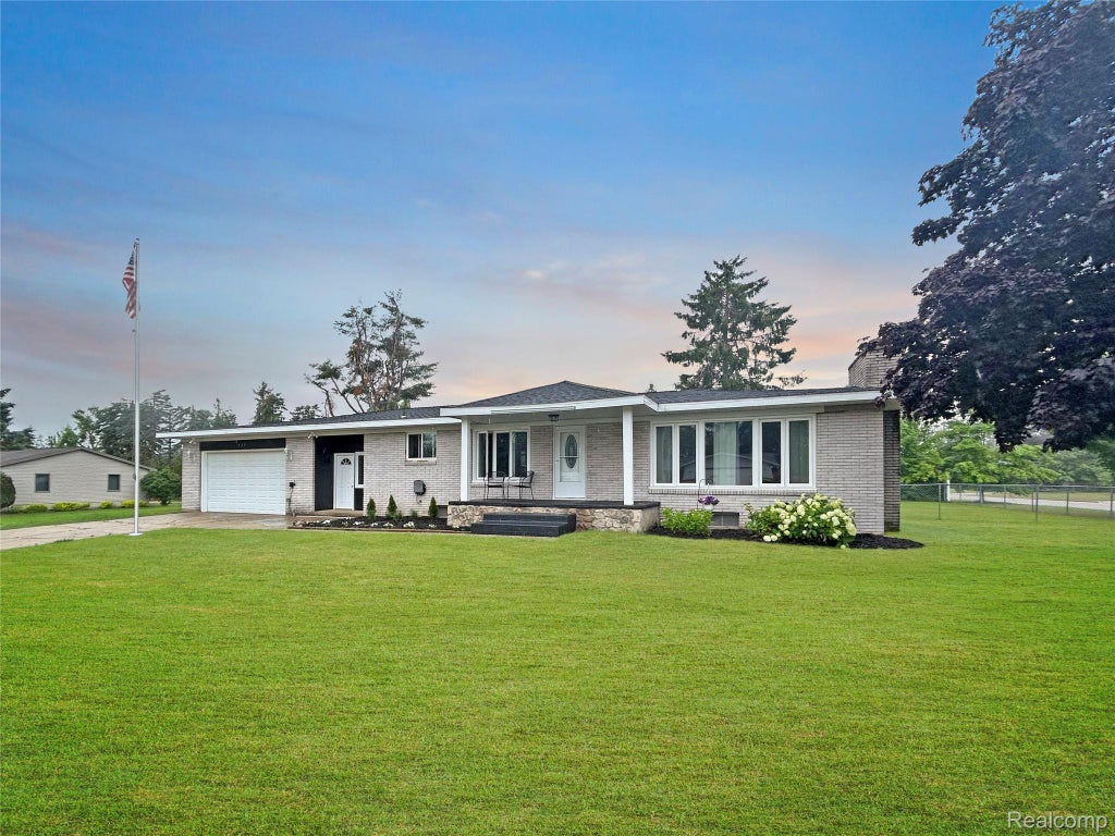 321 N Maple Avenue, Gaylord city