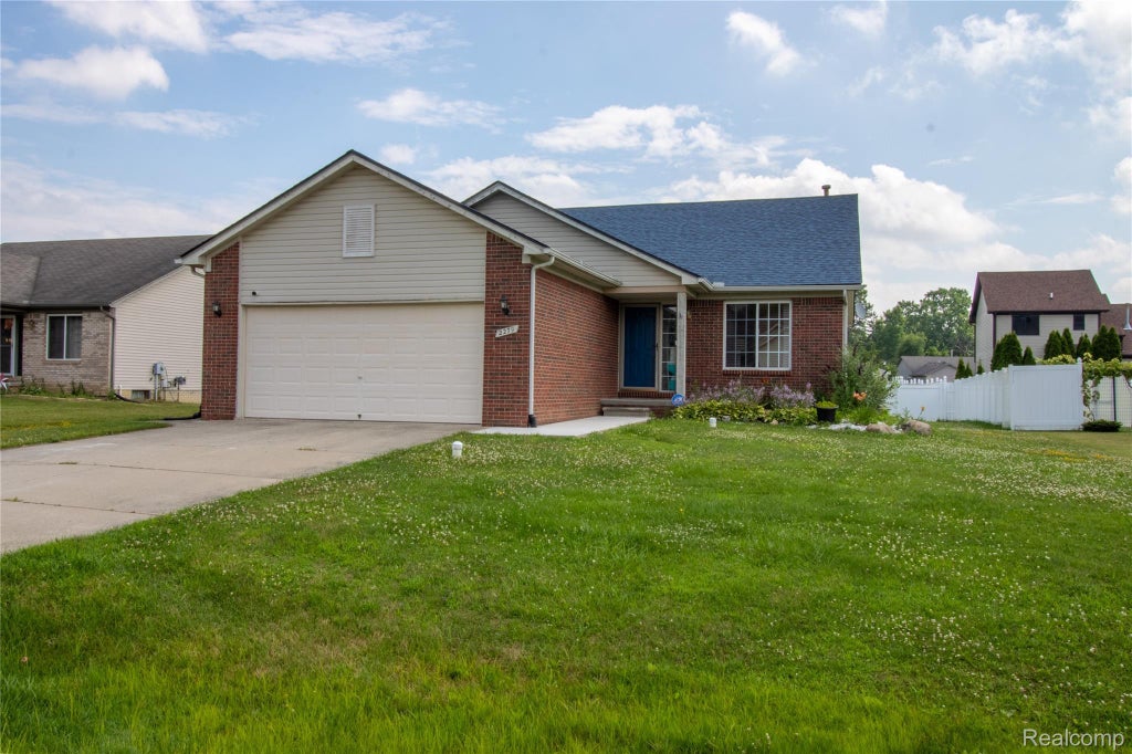 2279 Pear Tree Drive, Burton city