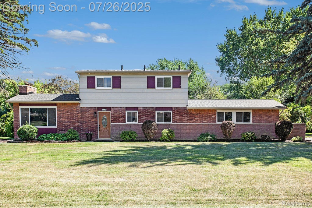 1310 Winchcombe Drive, Bloomfield Hills city