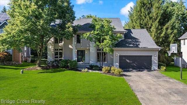 6258 Lindsay Court, West Bloomfield charter township